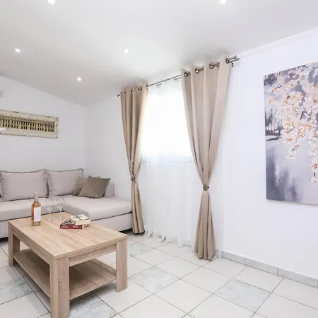 Elegant Estate By Corfuescapes Kouramaditika